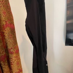 lululemon black crop leggings